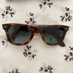 ***SOLD***  Ray-Ban RB4340 Wayfarer Sunglasses - NEW